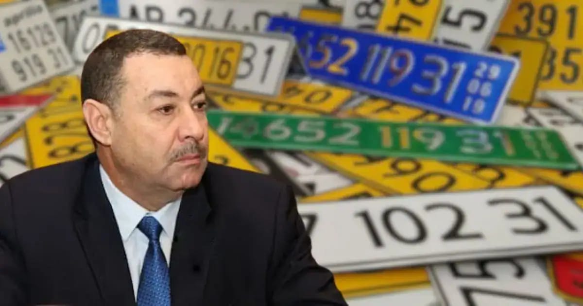 Sayoud parle des plaques d'immatriculation et des anomalies.