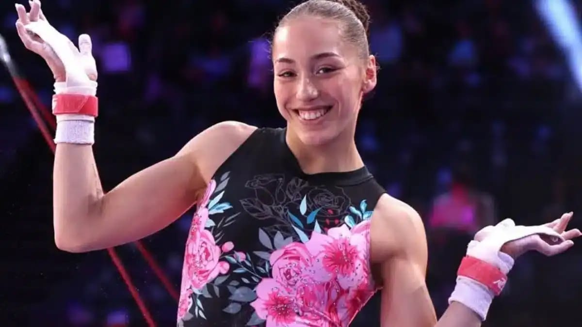 Kaylia Nemour souriante lors de la compétition à Cottbus.