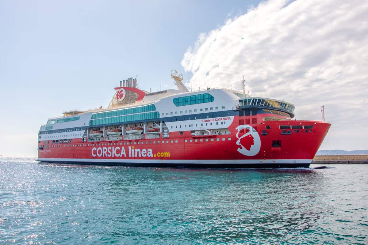 Ferry Danielle Casanova reliant la France à l'Algérie.