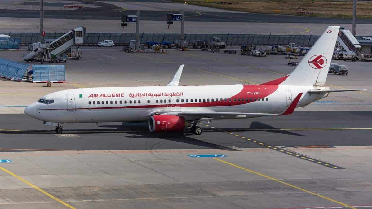 Avion Air Algérie prêt pour le vol entre Alger et Manchester.