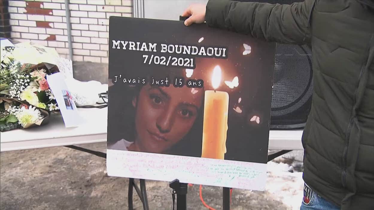 Affiche hommage à Myriam Boundaoui, jeune fille de 15 ans décédée en 2021.