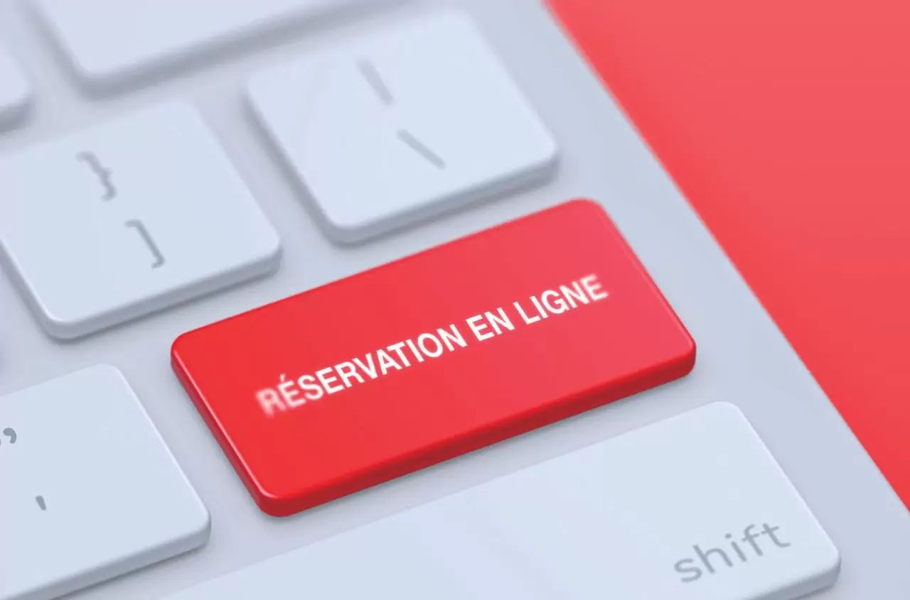 Air Algérie : Voici comment gérer facilement sa réservation Bouton de réservation en ligne pour Air Algérie sur clavier.