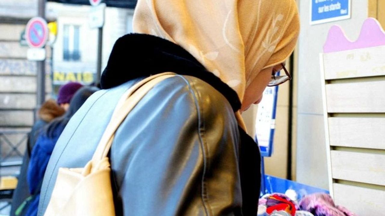 Discrimination en France : une étudiante algérienne relate