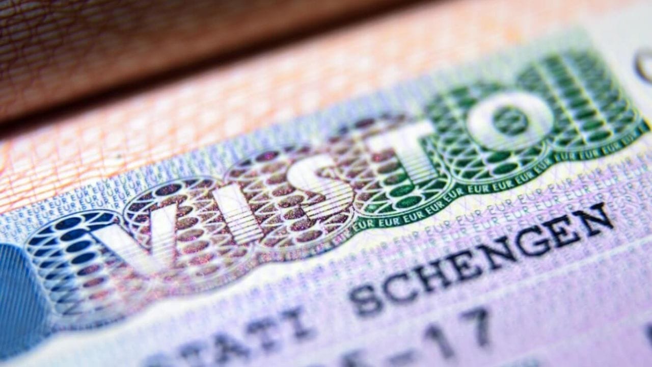 Italie : un vaste réseau de faux permis de séjour démantelé