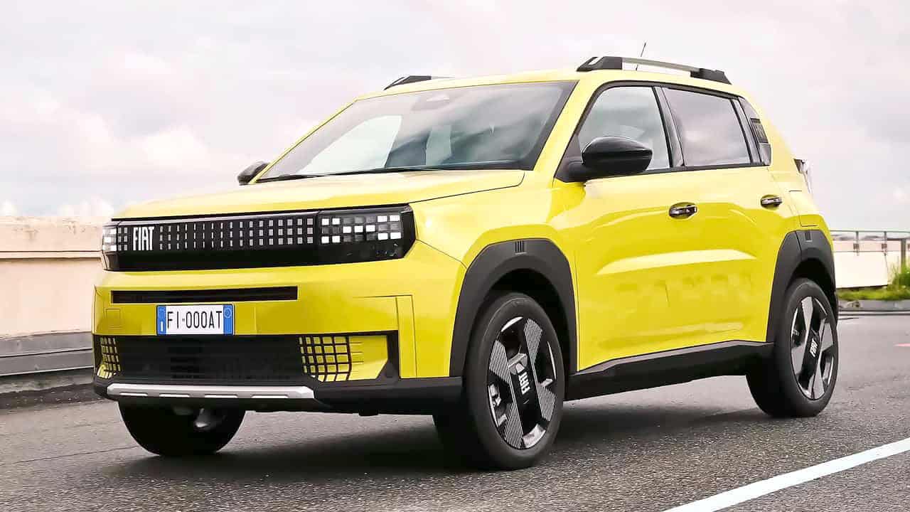Nouveau SUV Fiat jaune sur route en Algérie.