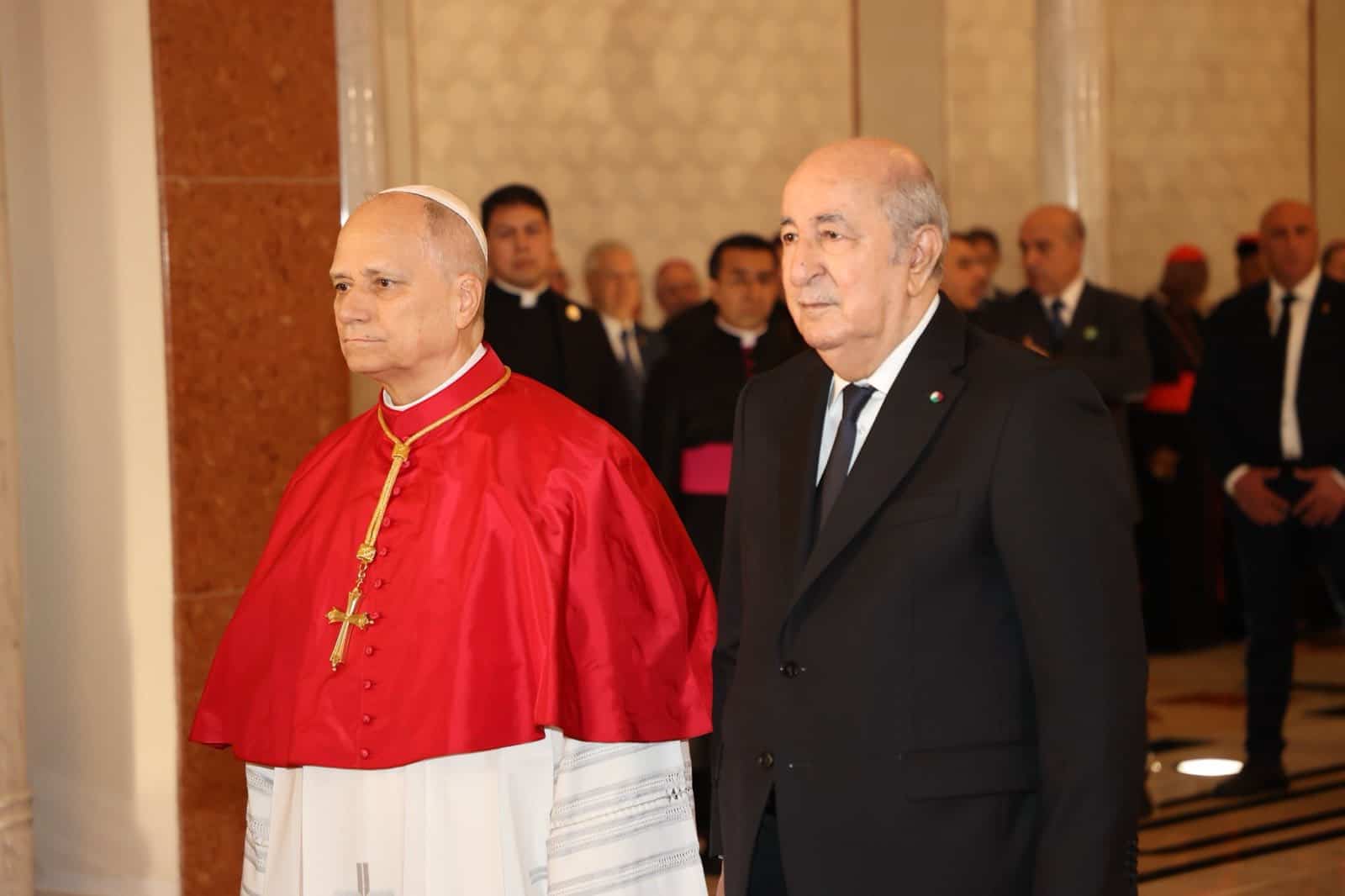 Le Pape Léon XIV lors d'une visite officielle en Algérie.