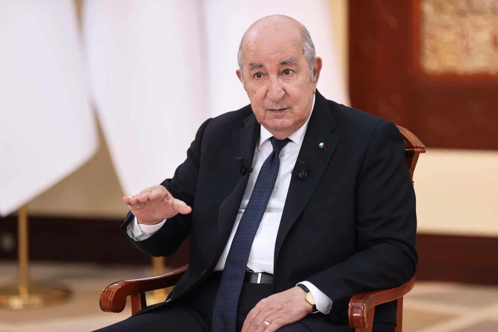 Tebboune lors d'une interview, discutant de la modernisation de l'agriculture.