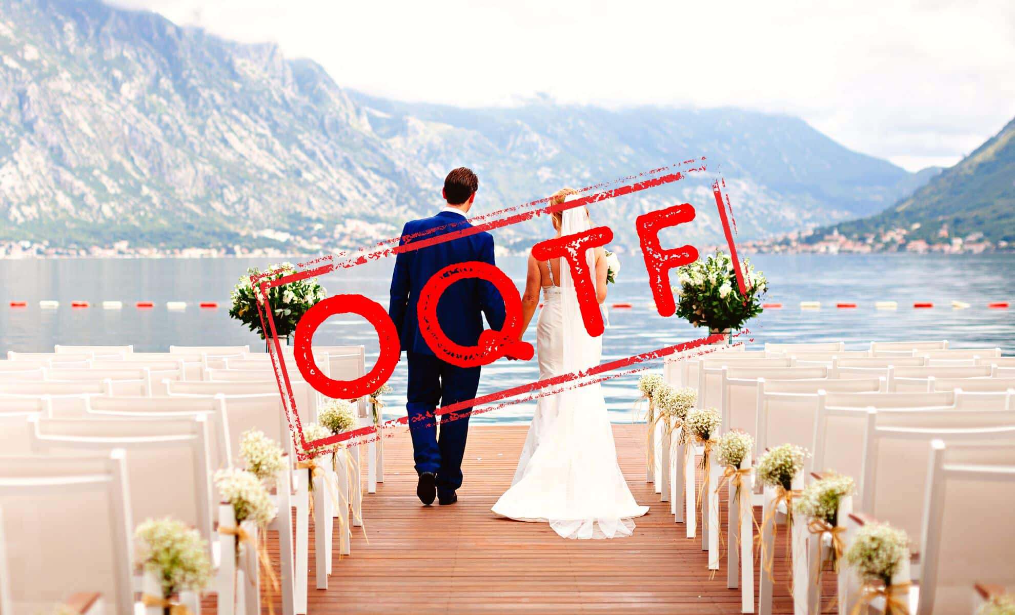 Homme en costume regardant un lac avec un décor de mariage.