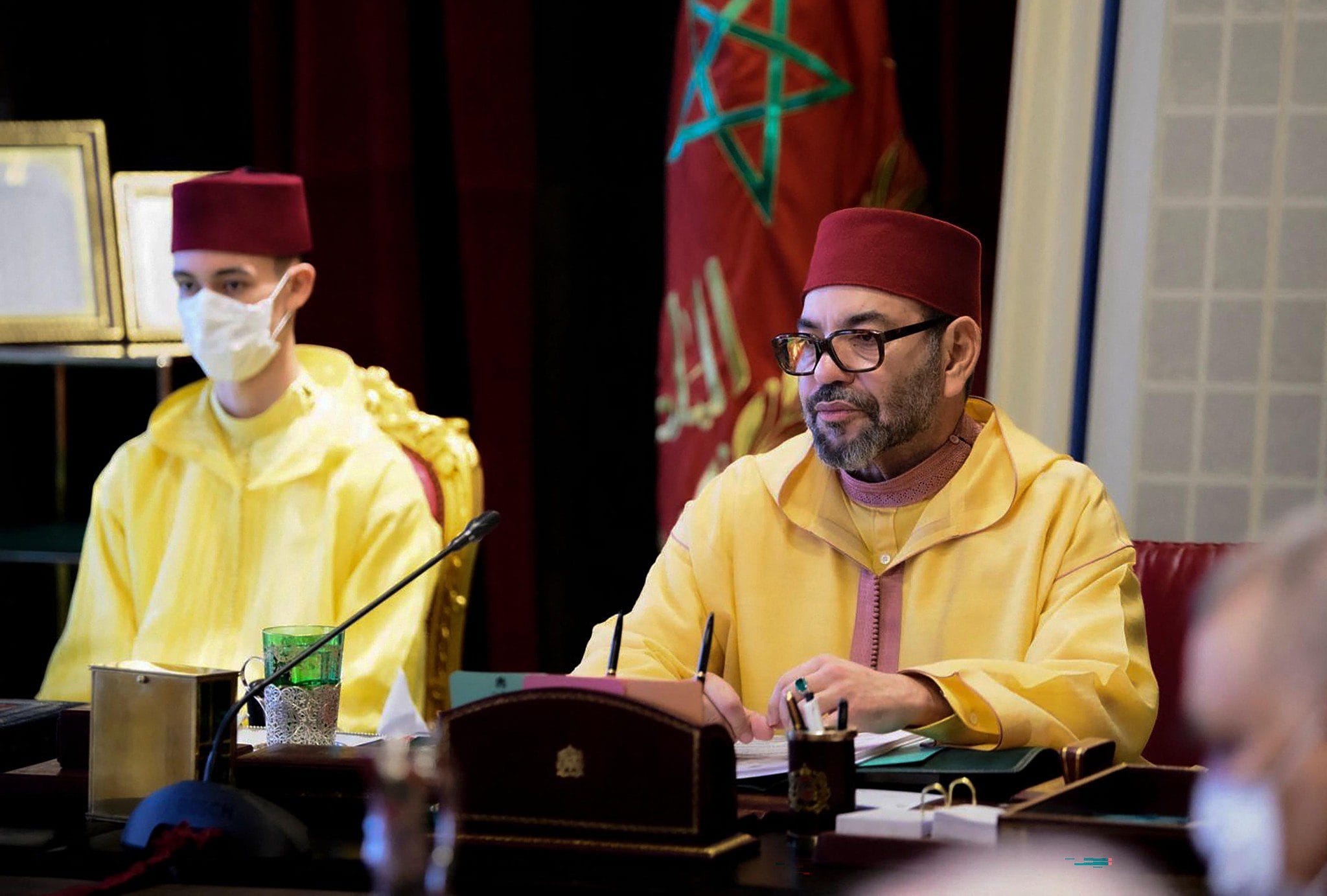 Main tendue choc de Mohammed VI : le roi relance l’Algérie sur le Sahara Occidental !