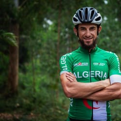Azzedine Lagab, cycliste algérien, lors du Tour du Bénin 2024.