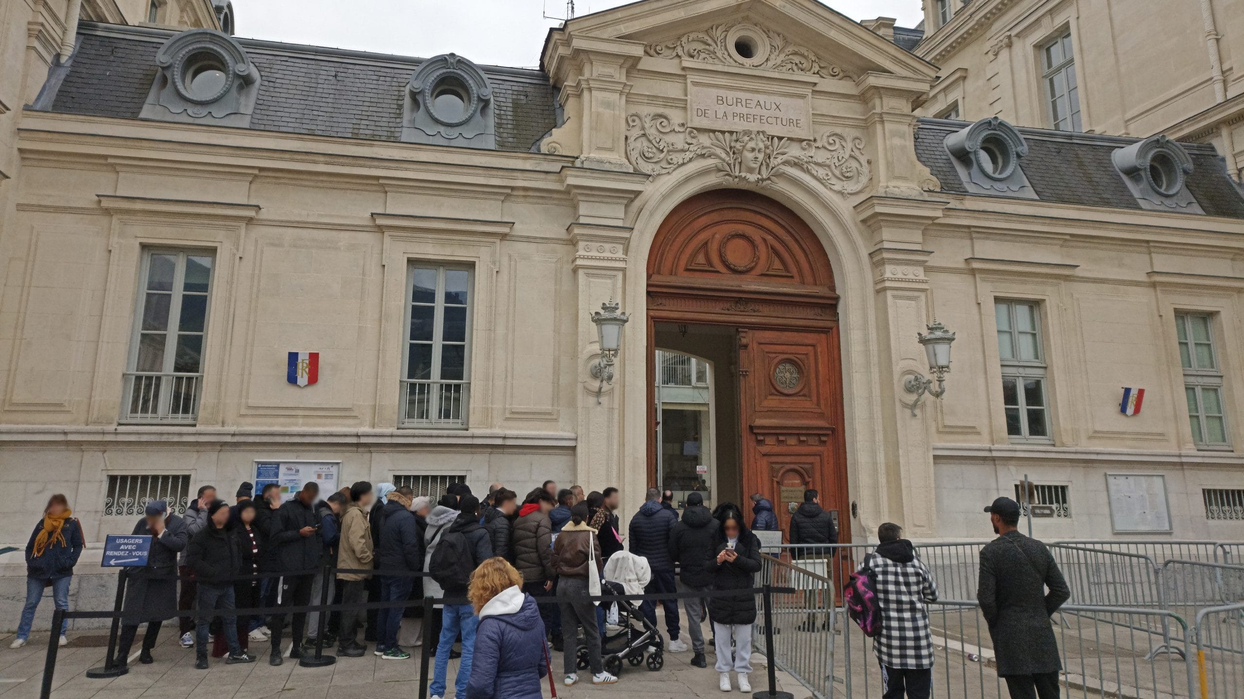 Titre de séjour : un Algérien fait plier sa préfecture