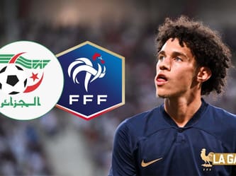 Maghnes Akliouche en action lors d'un match de football international.