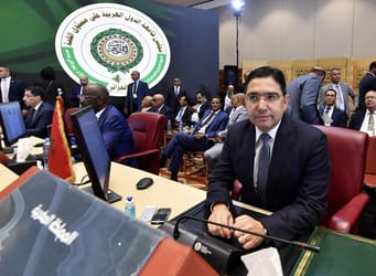 Nasser Bourita à une réunion diplomatique au Maroc.