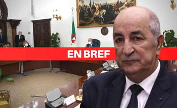 Homme politique algérien lors d'une réunion officielle.