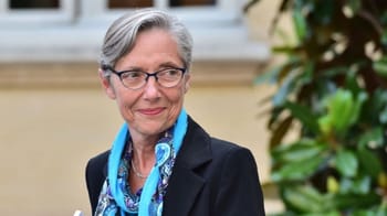 Portrait d'Élisabeth Borne, la nouvelle Première ministre française.