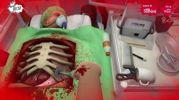 Simulation de greffe du cœur avec mannequin médical et équipements.