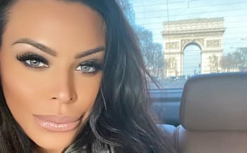 Portrait de Kasia Gallanio dans une voiture en Espagne.