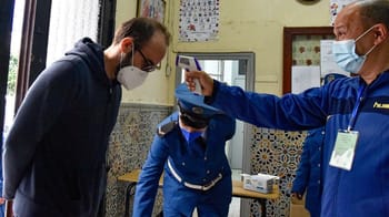 Contrôle de température pour dépistage COVID-19 en Algérie.