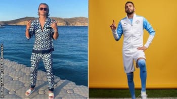 Haaland et Mahrez en tenue sportive, posant pour une photo.