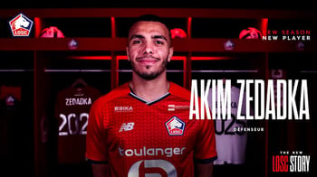 Affectueux portrait d'Akimi Zedadka en maillot du LOSC.
