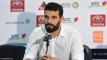 Nacif Bayaoui, nouvel entraîneur de JS Saoura, lors de sa présentation officielle.