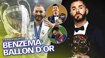 Karim Benzema avec le Ballon d'Or, célébrant sa victoire.