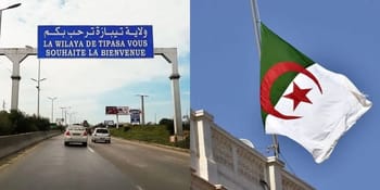 Panneau d'entrée de Tipaza avec message de bienvenue en arabe et français.