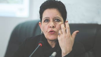 Dalila Boudjemaa lors d'une réunion officielle.