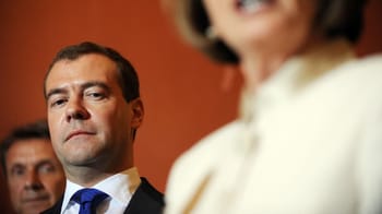 Daniil Medvedev en réponse à Macron lors d'une conférence.