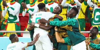 Joueurs sénégalais célébrant leur qualification en huitièmes de finale.