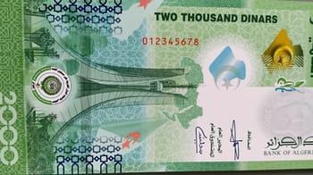Billet de 2000 dinars algérien avec motifs traditionnels.