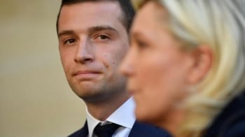 Jordan Bardella, leader politique français d'extrême droite, en campagne.