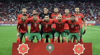 Les joueurs marocains de football en équipe nationale lors d'un match.