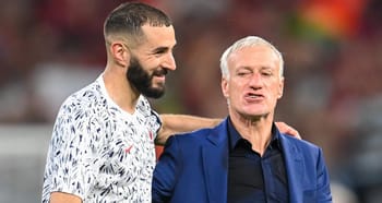 Karim Benzema et Didier Deschamps lors d'un événement sportif.