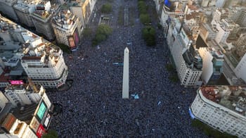 Foule immense à Buenos Aires pour un jour férié national en Argentine.