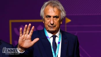 Vahid Halilhodzic lors d'une conférence sportive.