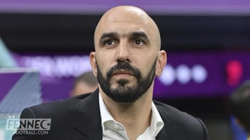 Regragui, entraîneur marocain, lors d'une conférence de presse importante.