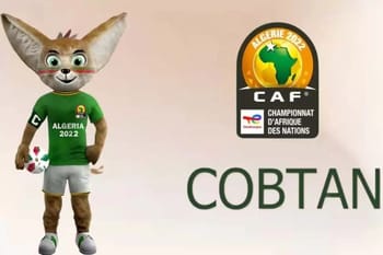 Mascotte de la CAN 2022 avec logo de l'Algérie et logo CAF.