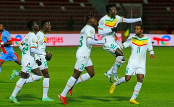 Les joueurs algériens célèbrent un but lors du match contre le Sénégal.