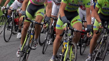 Coureurs de cyclisme en compétition lors des Championnats d'Afrique 2023.