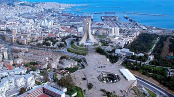 Vue aérienne d'Alger, capitale intelligente et moderne d'Afrique.