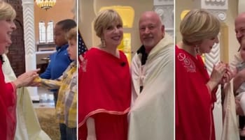 L'ambassadeur américain en Algérie donne l'Aïd aux enfants.