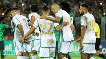 Équipe de football algérienne lors d'un match amical.