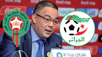 Fouzi Lekjaa lors d'une conférence de presse en Algérie.