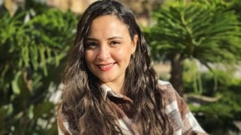 Souhila Mallem souriante, élue meilleure actrice du Maghreb.