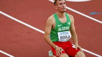 Coureur algérien Slimane Moula lors d'une compétition d'athlétisme.