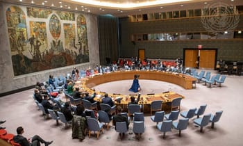 Réunion du Conseil de sécurité de l'ONU avec délégués internationaux.