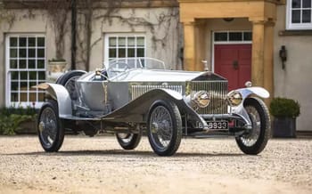 Voiture vintage du roi Mohammed V vendue aux enchères.
