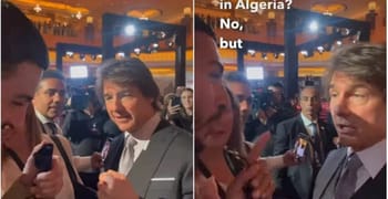 Tom Cruise lors d'une rencontre avec un fan en Algérie.