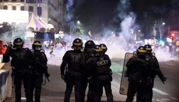 Policiers en intervention lors d'une manifestation à Lyon.